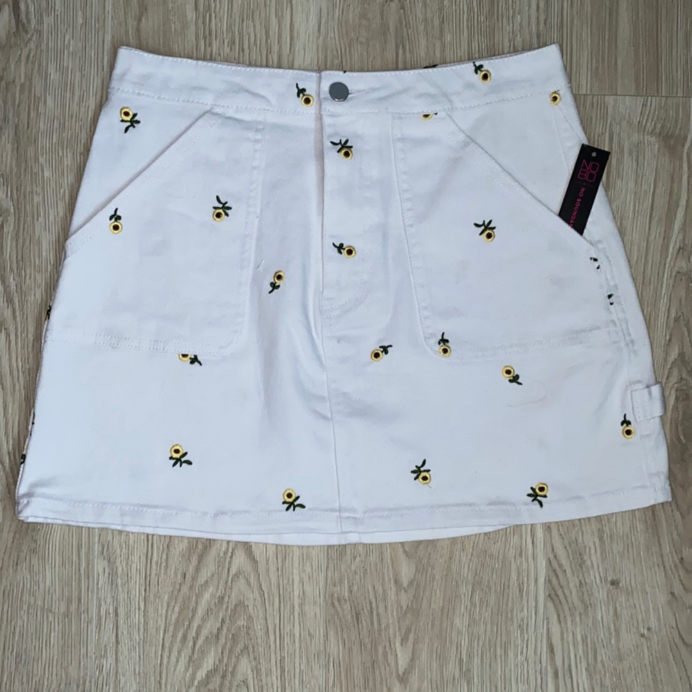 White Jean Skirt with Sunflowers stiched